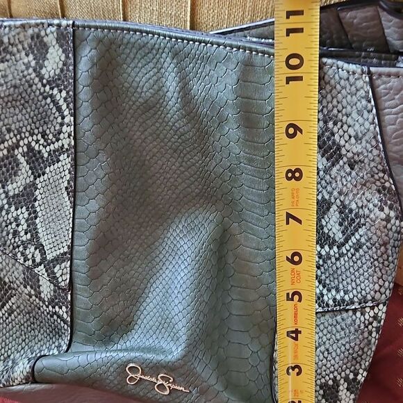Jessica Simpson Green Snakeskin Pattern Shoulder Bag - Picture 6 of 6